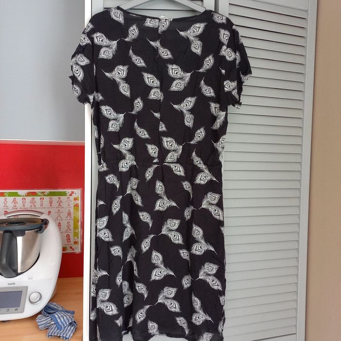 Robe noire motifs plumes - photo numéro 3