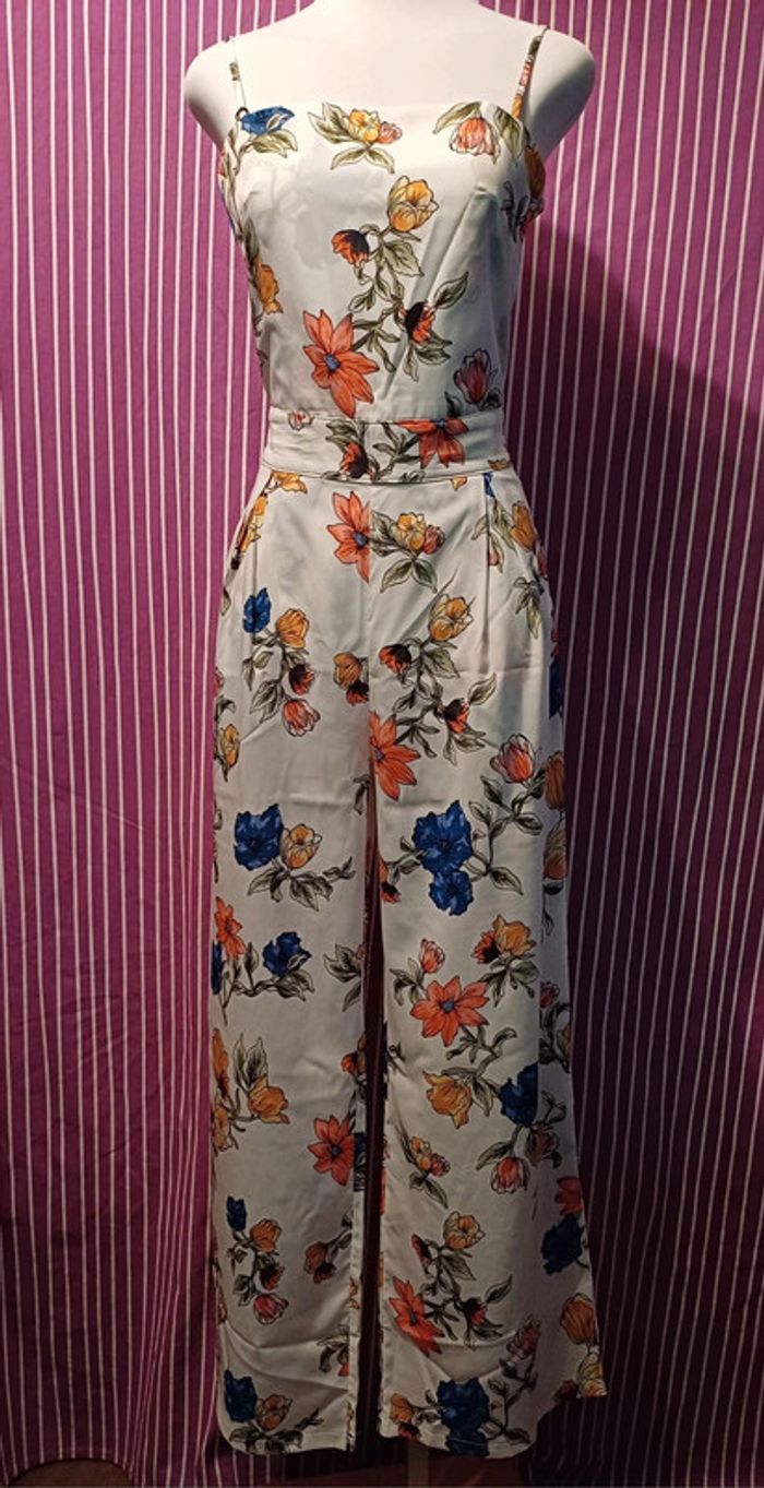 Combi-pantalons évasée dos nue🌈🤍 - photo numéro 3