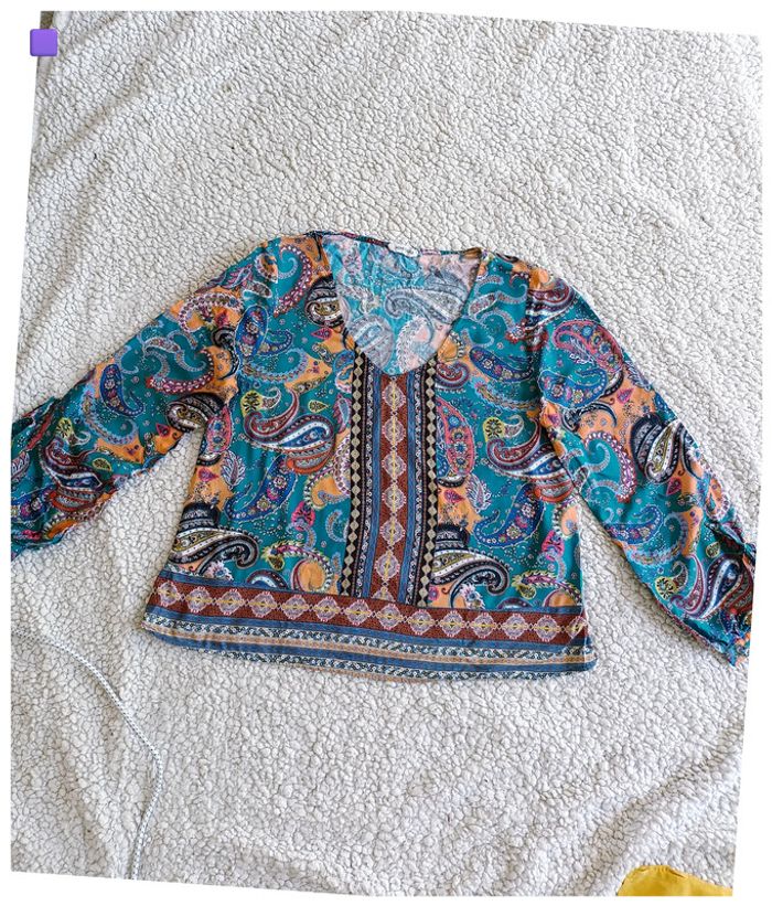Haut bohème multicolore à motifs paisley – style vintage, hippie, casual chic