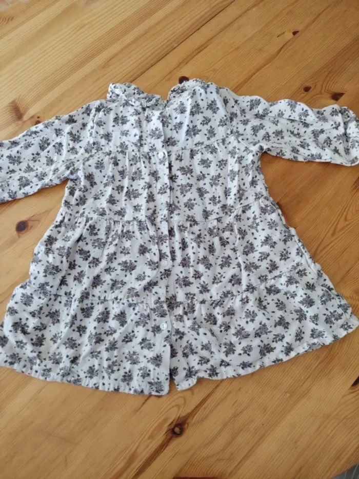 Robe à fleurs - photo numéro 3