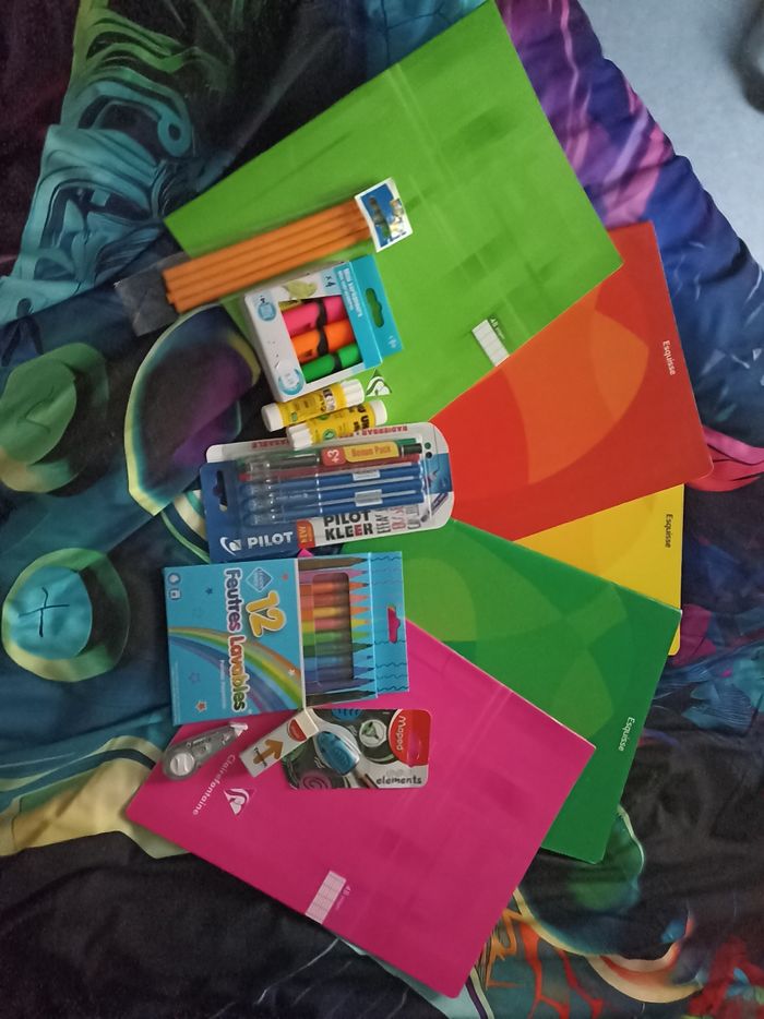 Lots fournitures scolaires