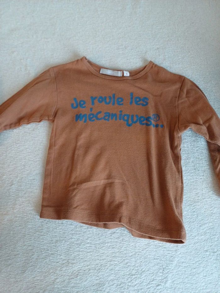 T-shirt marron "je roule les mécaniques" 2 ans