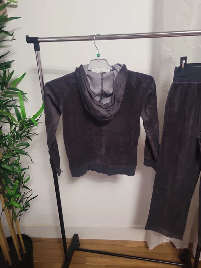 Ensemble gris - photo numéro 4