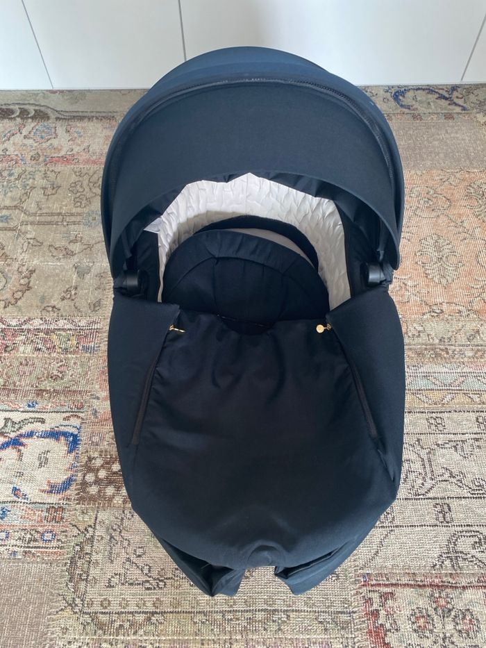 ✨ Poussette Premium Stokke Xplory X- Édition Limitée Gold/Black (Avec Nacelle) - photo numéro 3