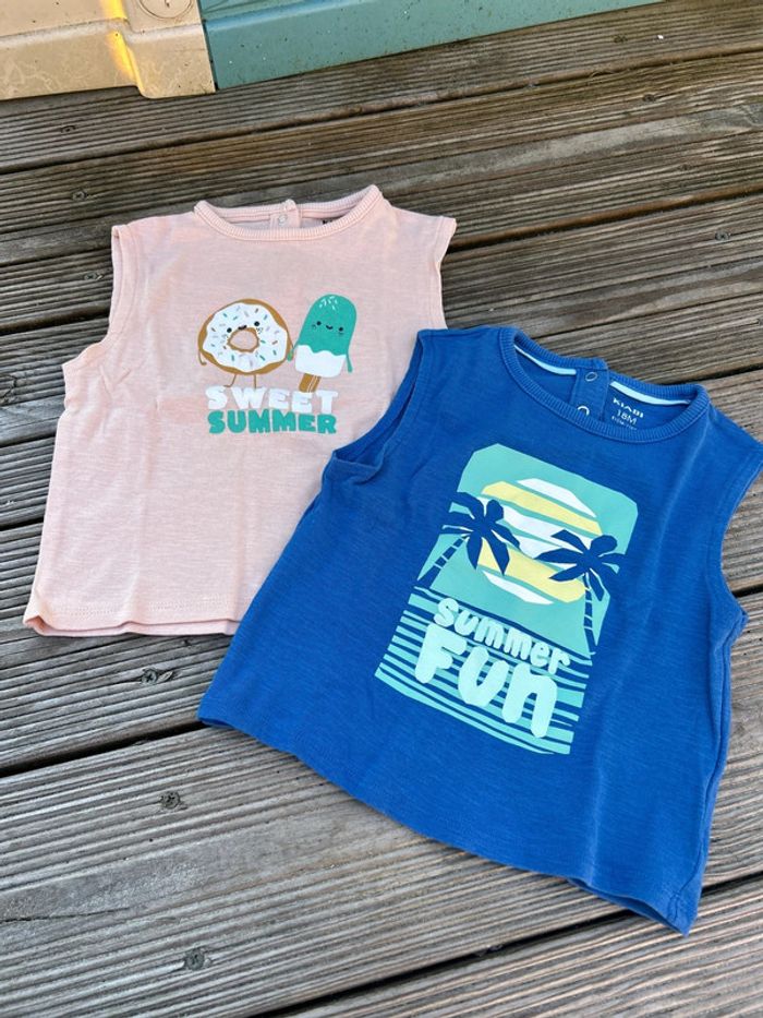 TEE shirt sans manche 18 mois