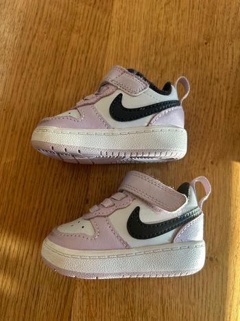 Basket Nike bébé taille 17 
