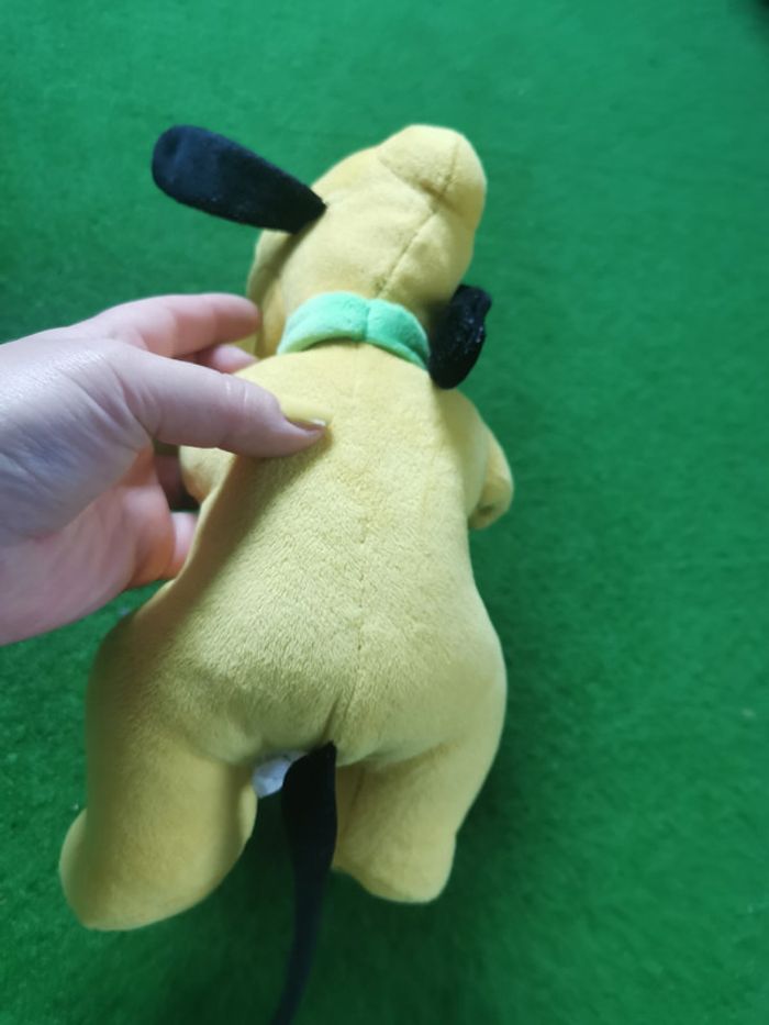 Pluto peluche Disney 28 cm - photo numéro 3