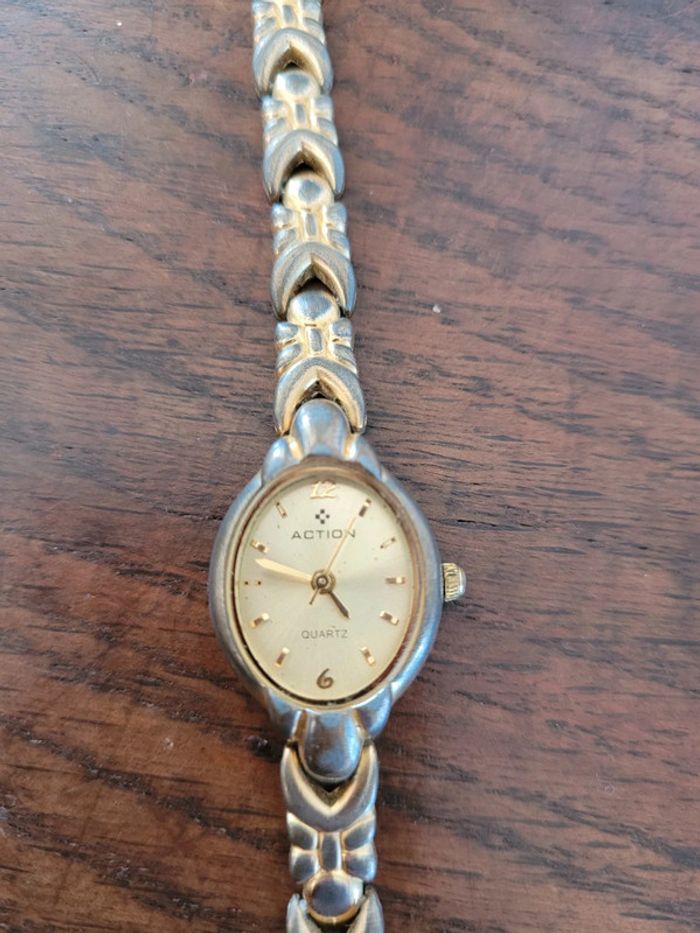 Vends montre action vintage femme - photo numéro 2