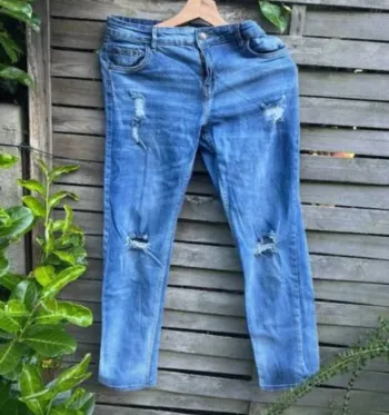 Jean marque girlfriend, taille 38, en très bon état.