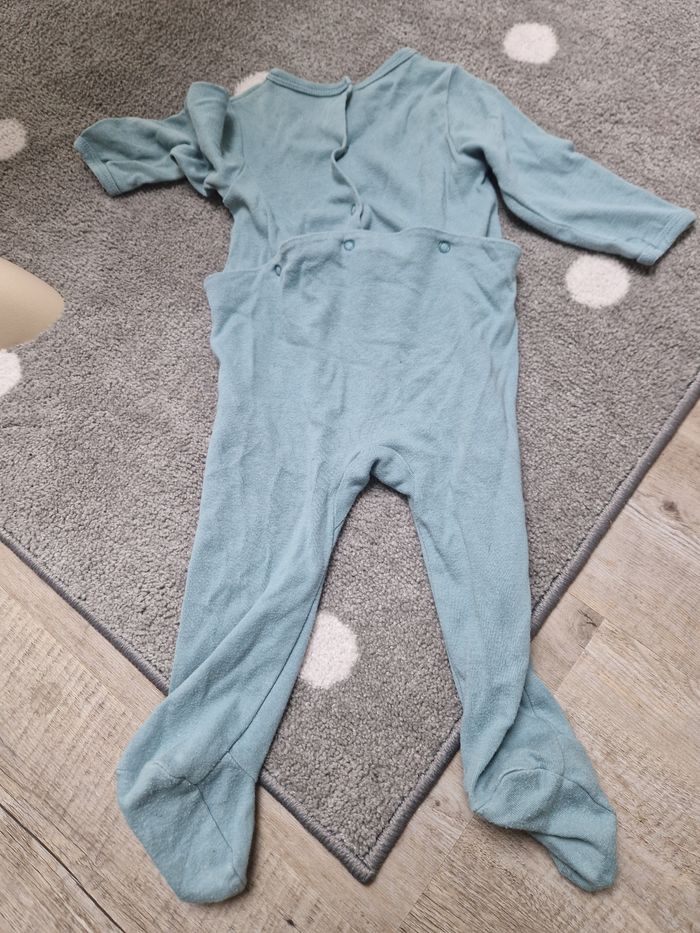 Pyjama dinosaure - photo numéro 3