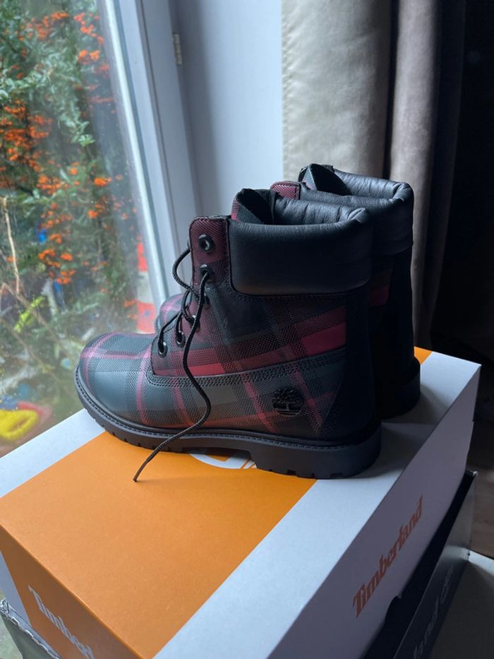 Superbe bottines Timberland neuves pointure 38.5 - photo numéro 4
