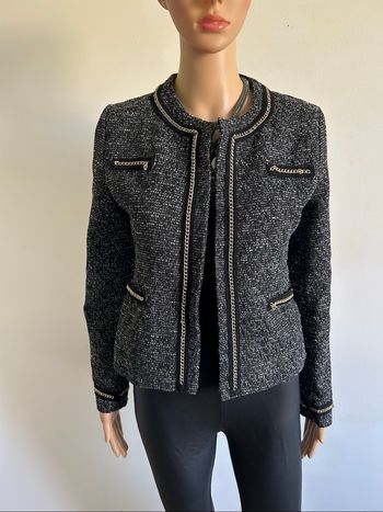 Veste chamarrée avec chainettes dorées LolaLiza taille française 38 jamais portée