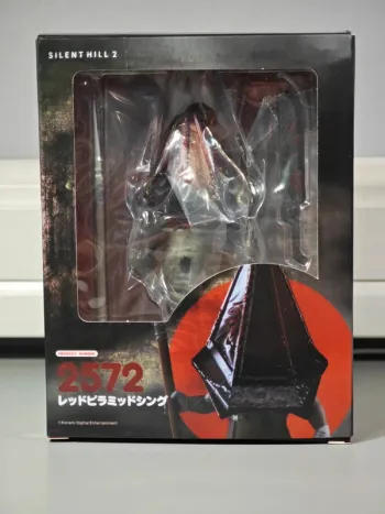 Figurine Silent Hill 2 : Pyramide Head 10cm neuve avec boîte