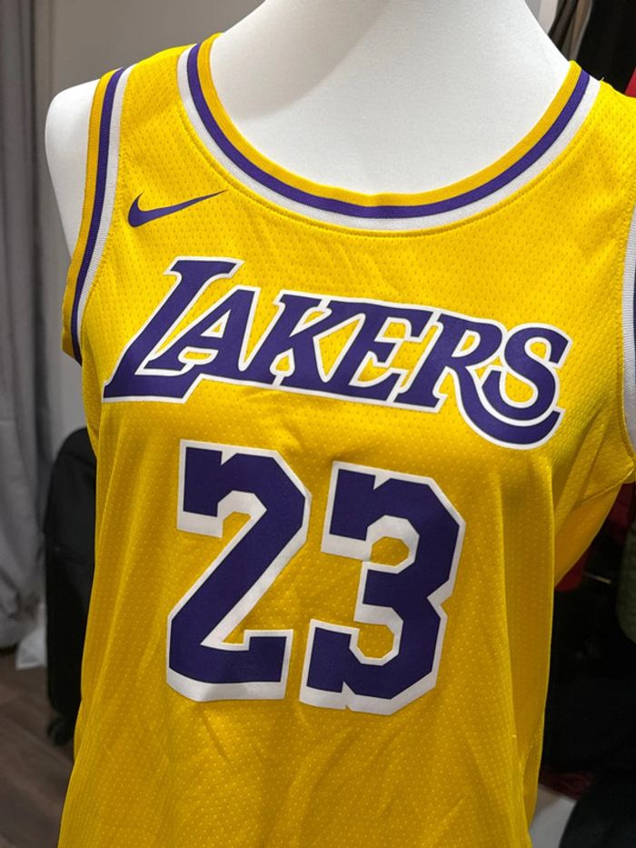 NBA James 23 - Taille S - photo numéro 2