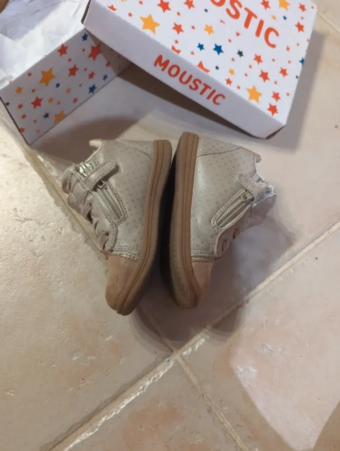 Chaussures moustic 22 - photo numéro 2