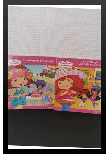 Livres "Charlotte aux Fraises"