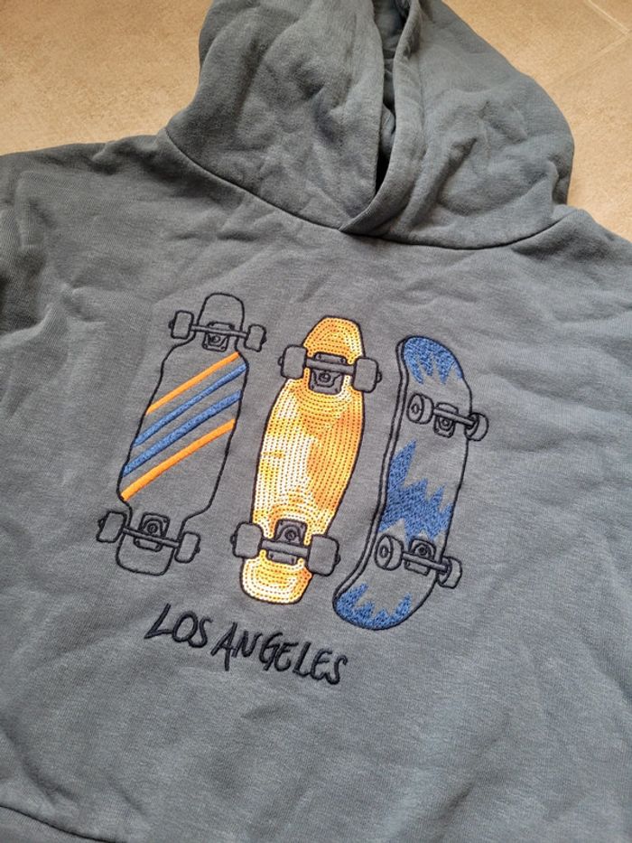Sweat capuche skate kiabi 6 ans sequin bleu et orange - photo numéro 2