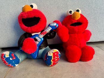 Lot Elmo chatouille Elmo rock tres bon état