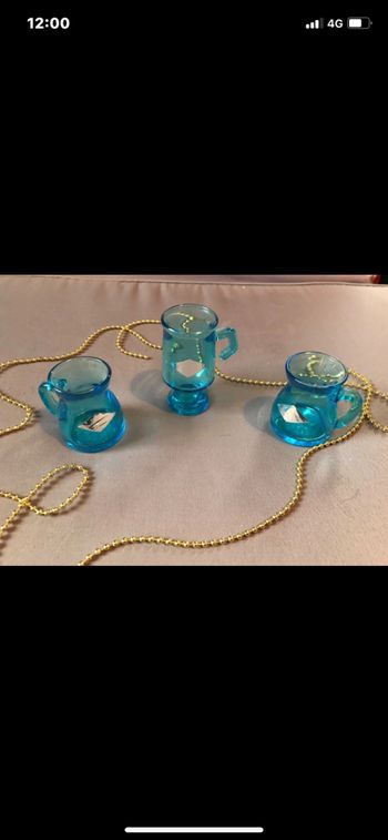 3 petits verres de décoration
