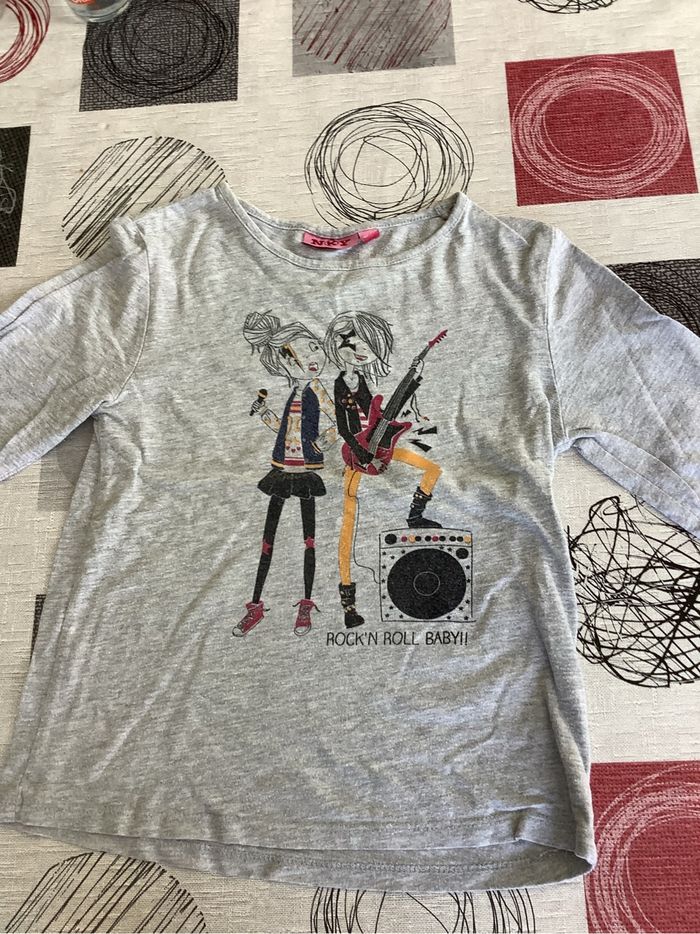 Tee shirt