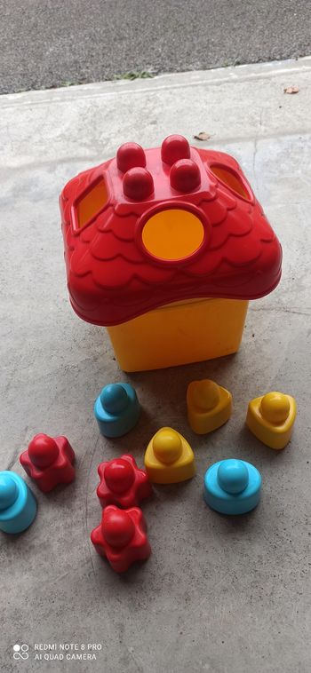 Seau de formes à embriquer