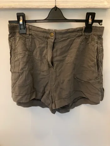 Short fluide kaki H&M taille 38