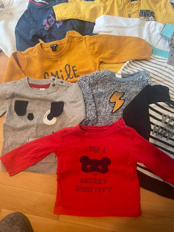 Lot 12 pulls, tshirts ML, gilets - photo numéro 2