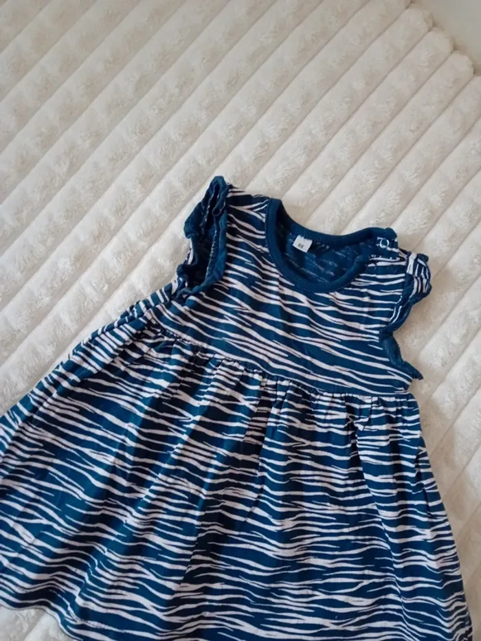 Robe 9mois 🌸👧 - photo numéro 2