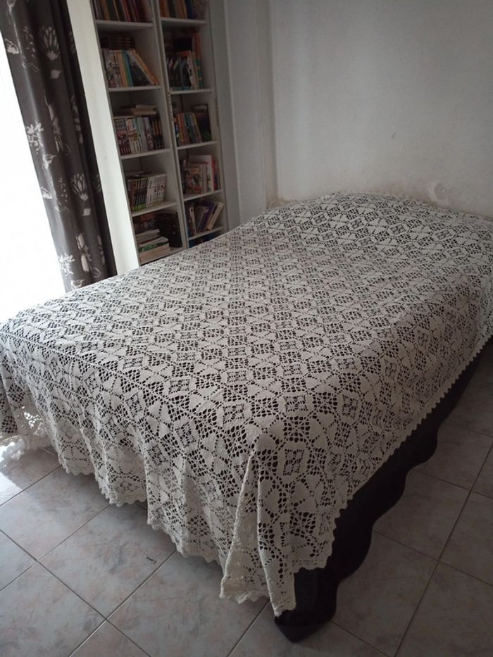 Couvre lit en crochet 220*250 cm - photo numéro 2