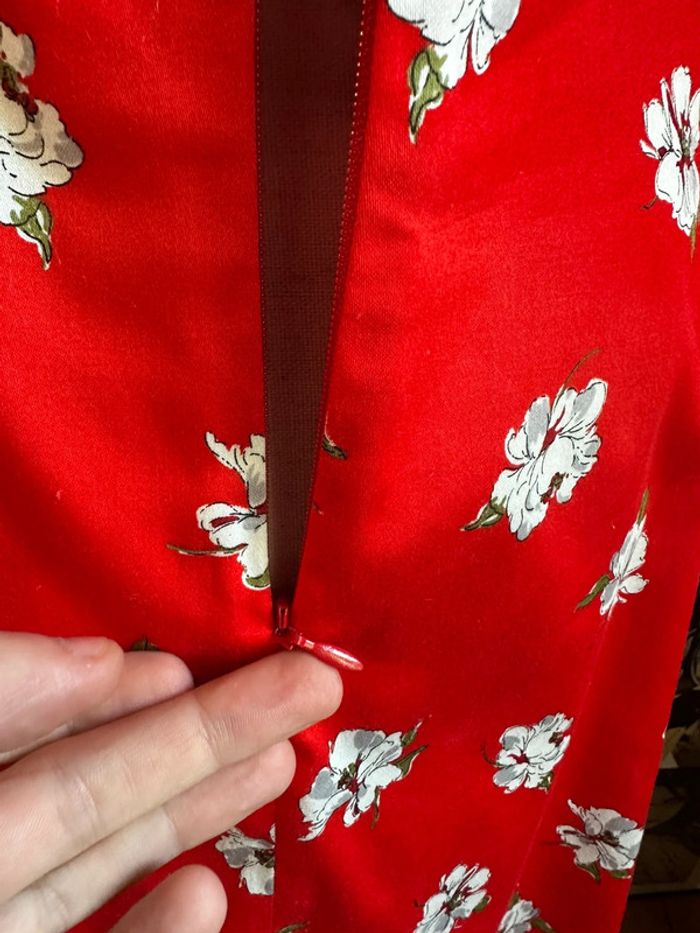 🌸Robe Caroll rouge à fleurs blanches – Taille 40 – Neuve avec étiquette 🌸 - photo numéro 12