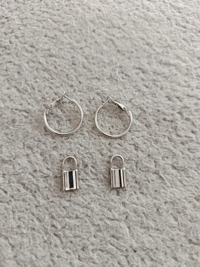 Boucle d'oreille petit anneaux / créole cadenas - photo numéro 2