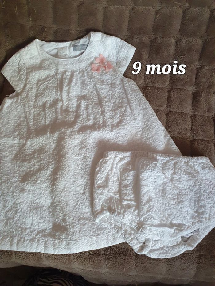Robe blanche et sa culotté 9 mois