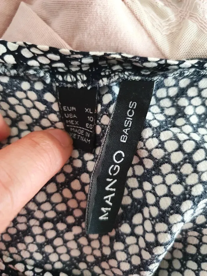 Tee shirt noir blanc motifs mango basics taille XL 42 - photo numéro 4