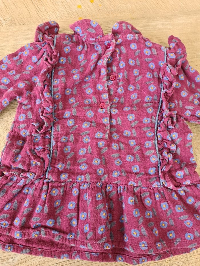 Blouse pull haut a froufrou imprime fleur bleu ton violet prune marque boutchou - photo numéro 3