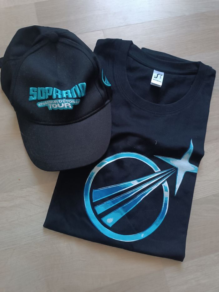 Tee-shirt manches courtes + casquette soprano