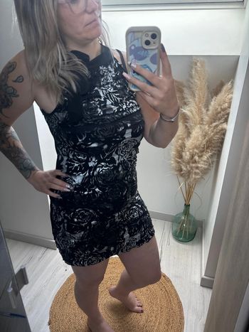 Robe noire et grise