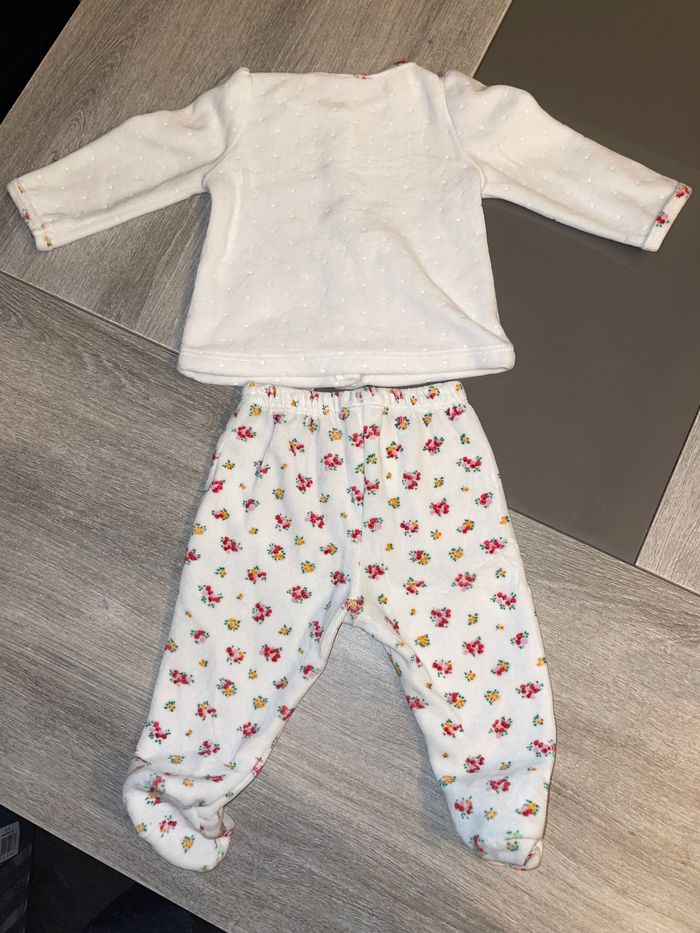 Pyjama 2 pièces 6 mois - photo numéro 2