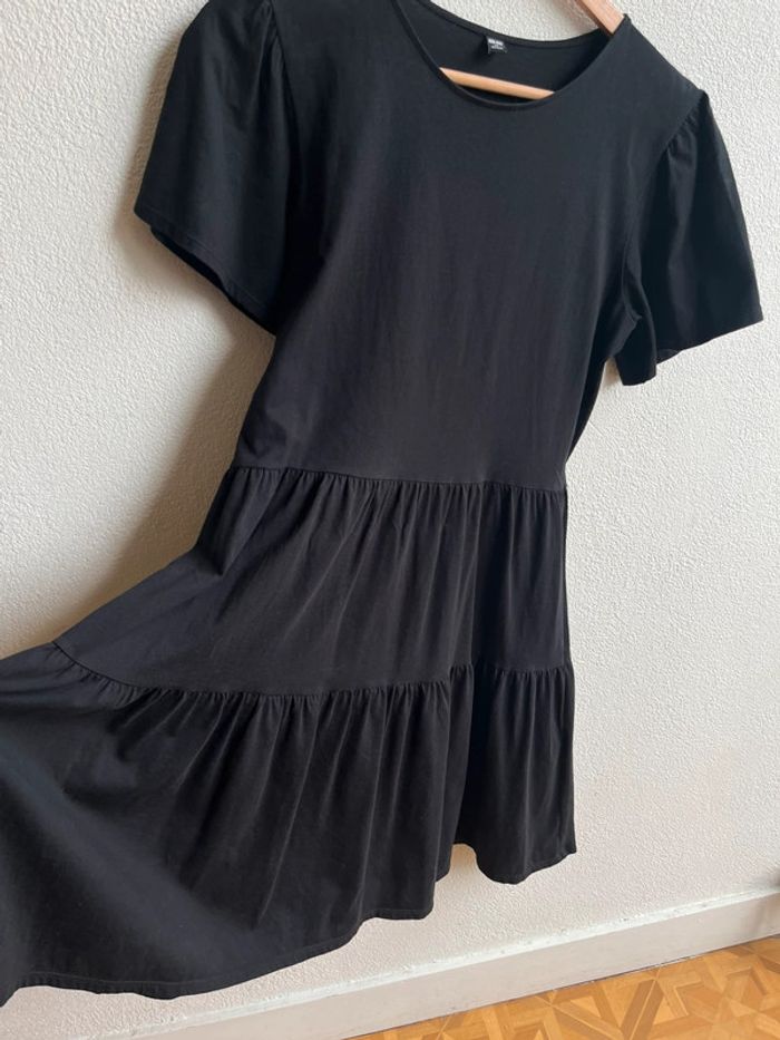 Petite robe noire XS - photo numéro 3