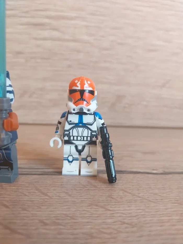 Figurines type lego Jedi Ashoka + 2 clones de la légion d'Ashoka star wars - photo numéro 3