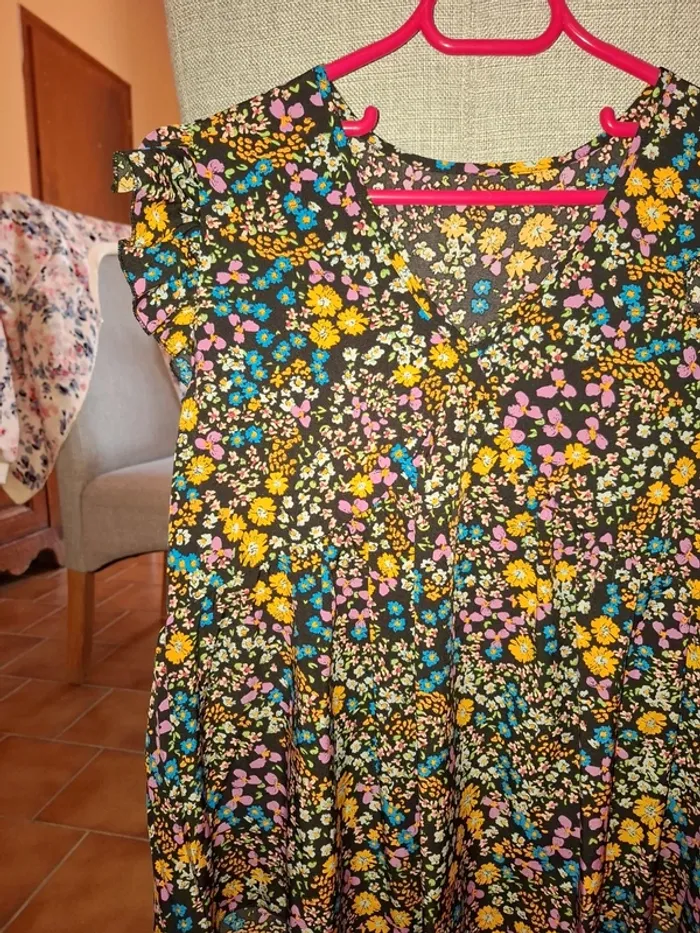 Haut à fleur - photo numéro 2