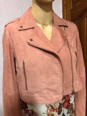 Veste courte en suédine rose pâle - n e u v e