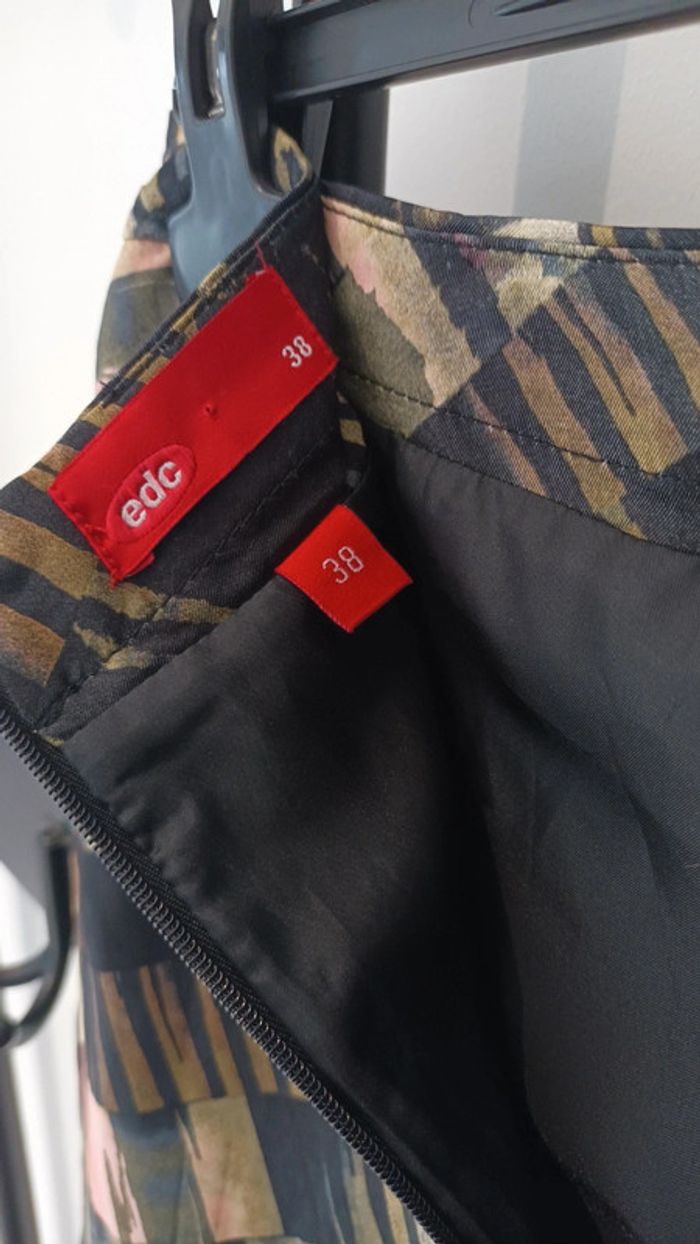Jolie jupe edc taille 38 - photo numéro 3