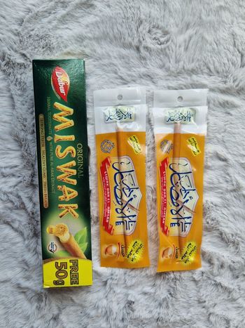 Miswak 170g et 2 siwak miel