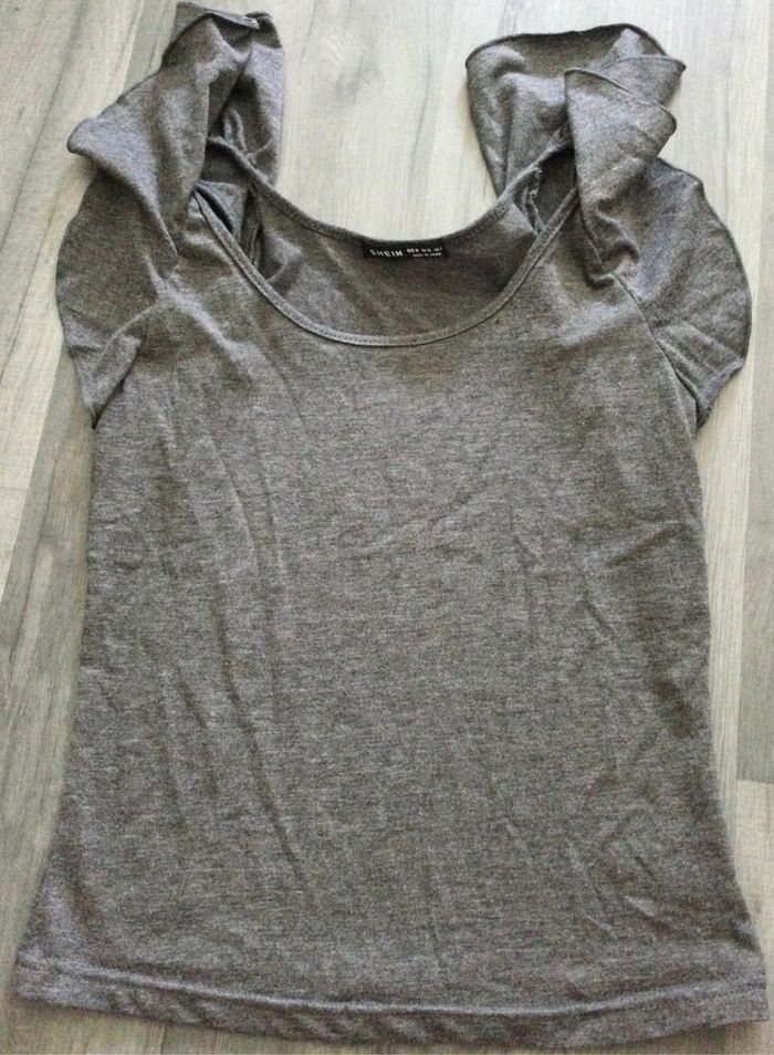 Tee shirt