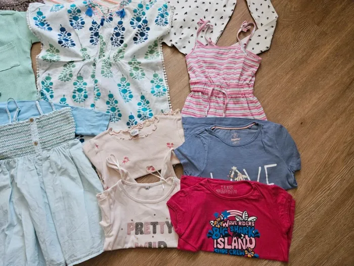 Lot vêtement fille de 3 ans à 8ans - photo numéro 3