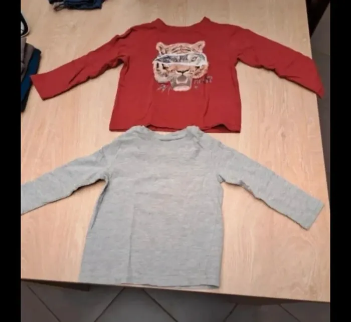 Lot de sweat shirt - photo numéro 2