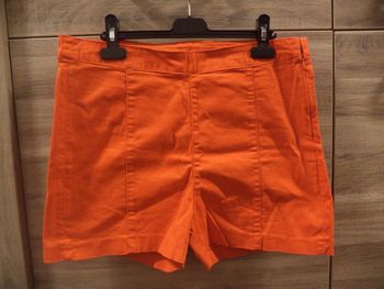 Short rouge