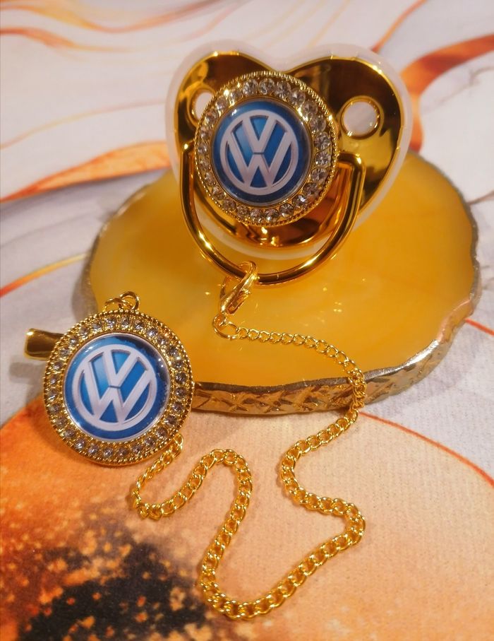 Tétine Volkwagen doré - photo numéro 2