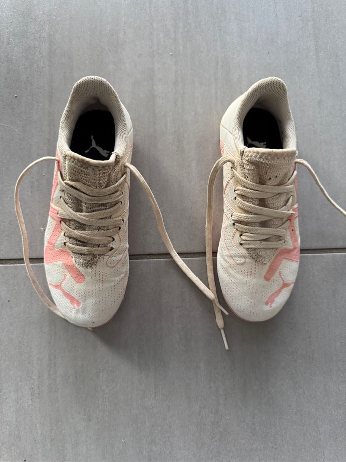 Chaussures de foot pointure 31