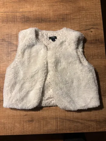 Gilet fourrure sans manche Kiabi